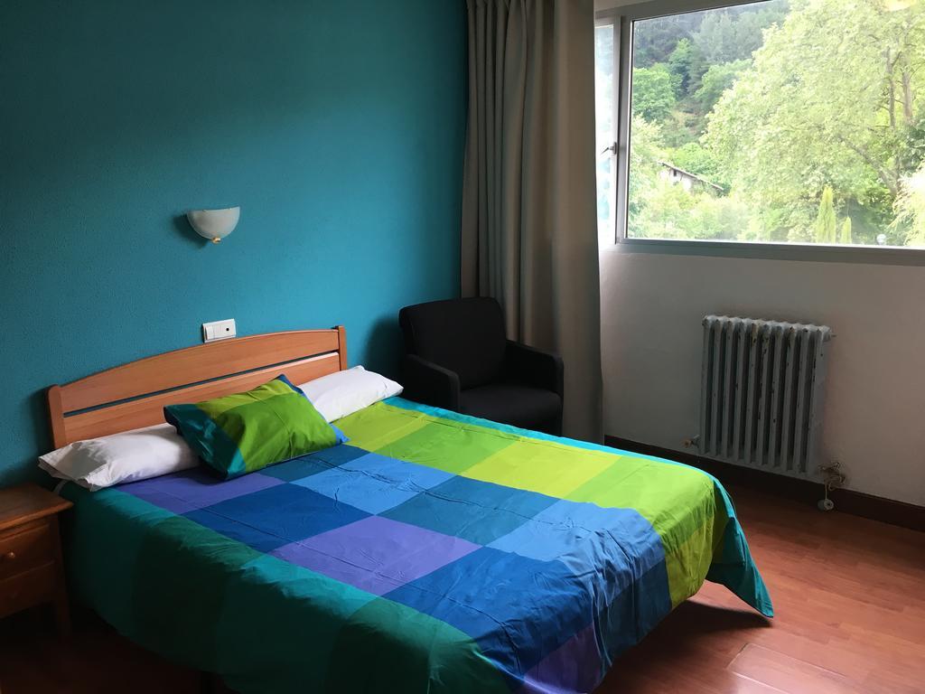 Hotel Valle De Ayala Llodio Buitenkant foto